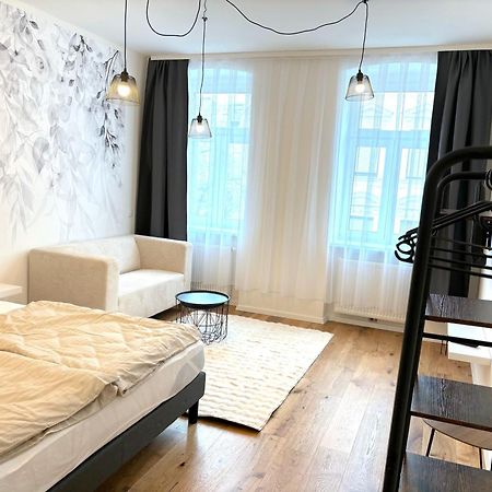 Traumhafte Wohnung Fuer 2, Walk In Dusche, Extra Kueche, Nespresso, Zentral Vienna Esterno foto